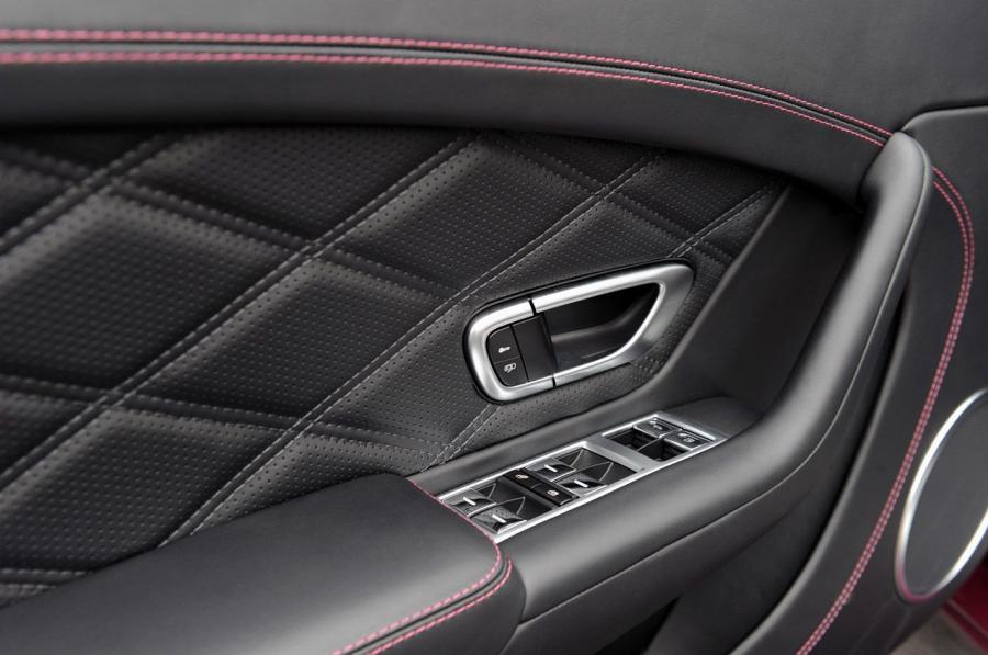  Bentley Continental GTC 2012 года  (фото 73 из 141)